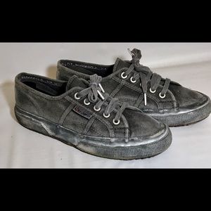 womens distressed canvas shoes